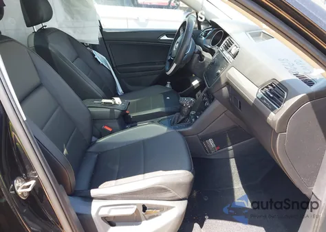 2018 Volkswagen Tiguan 2.0T Se/2.0T Sel z USA, uszkodzony, nr VIN 3VV3B7AX7JM106618